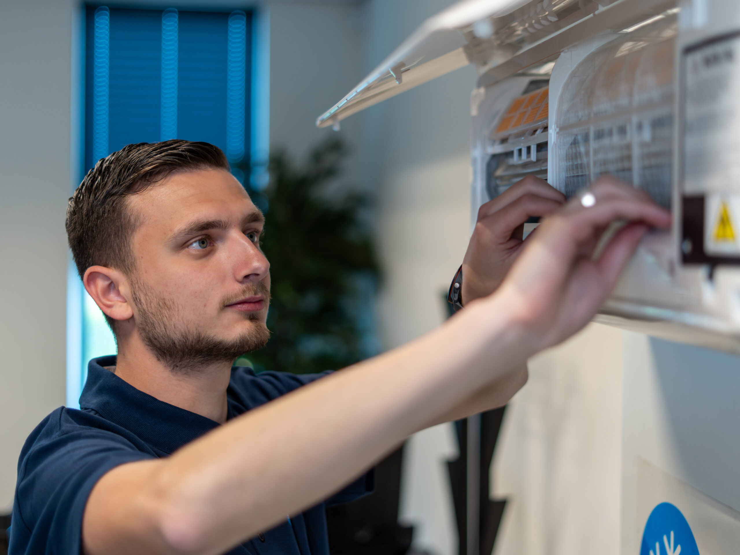 Airco in bedrijf stellen